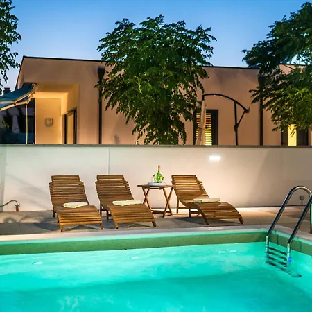Holiday home 3 Bedroom Nice In Jadrija