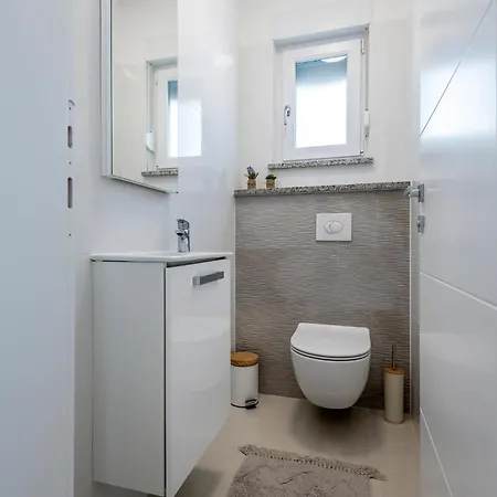3 Bedroom In *