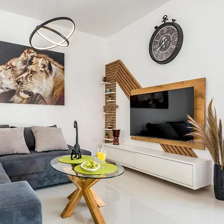 3 Bedroom In Feriehus Jadrija